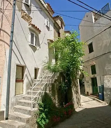 Apartament In Einem Traditionellen Steinhaus, In